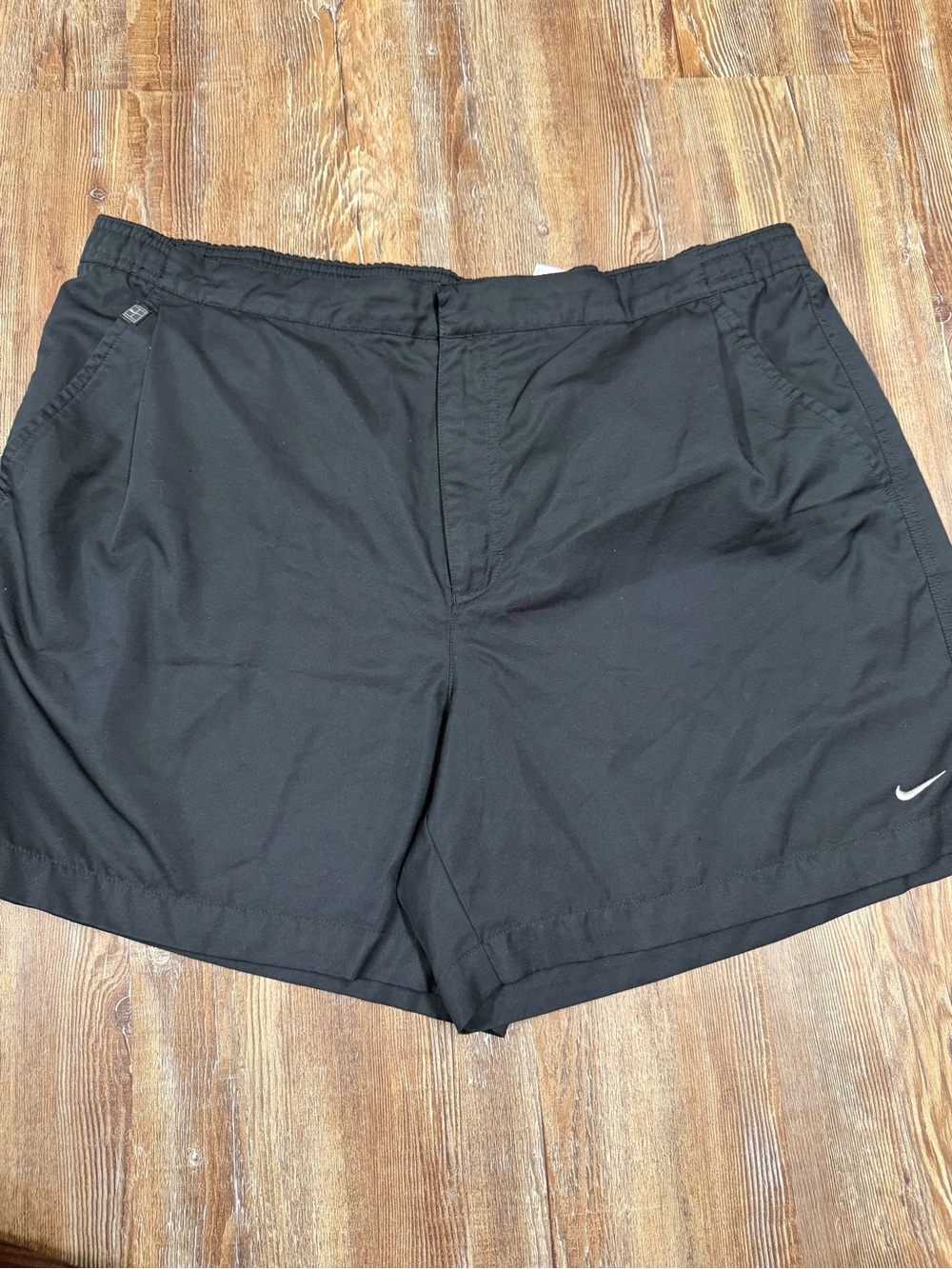 Nike black chubbies shorts size L